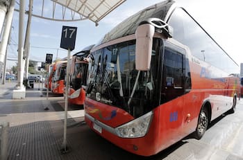 Denuncian abuso sexual al interior de un bus camino a Los Andes: ocurrió mientras la mujer dormía