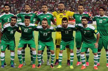 El festejo en el bus de los jugadores de Irak tras vencer a Irán