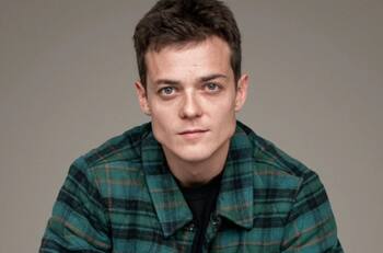 Simón Pesutic revela qué teleserie de TVN se merece una segunda temporada: “Era una joya”