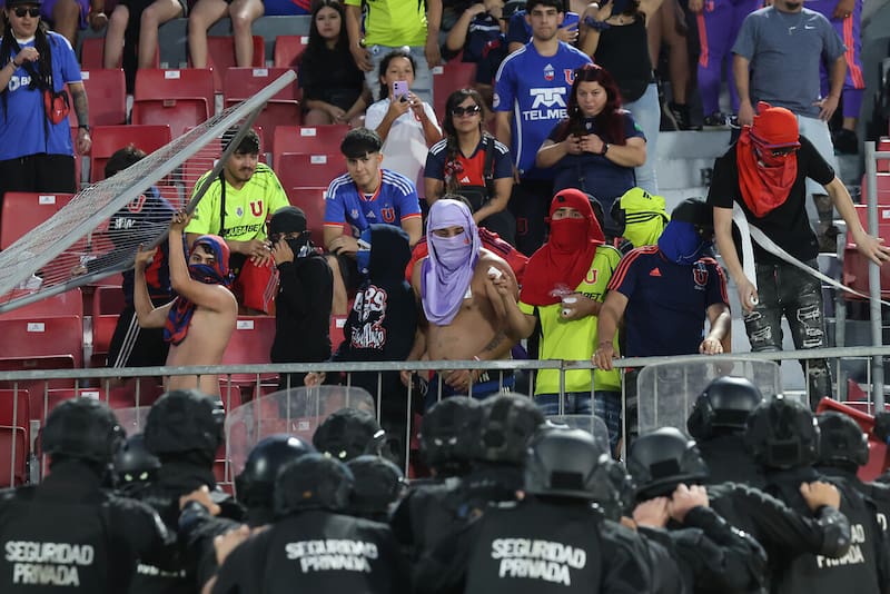 Posible castigo a Universidad de Chile amenaza con dejar sin público el Clásico Universitario. Foto: Aton.