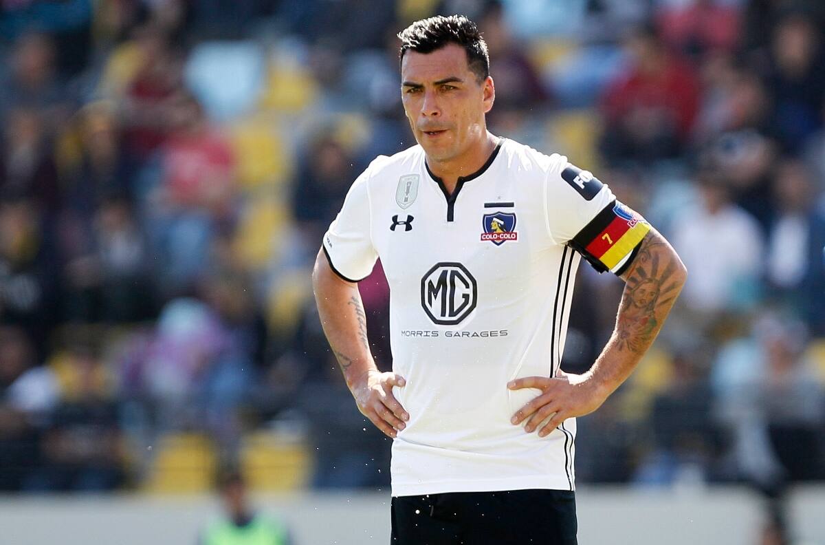 ¿Por qué la jineta de capitán de Colo Colo tiene los colores de la bandera de Alemania?