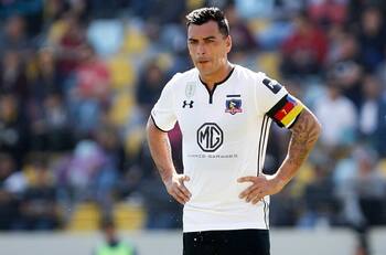 ¿Por qué la jineta de capitán de Colo Colo tiene los colores de la bandera de Alemania?