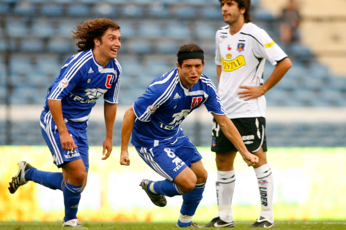 FUTBOL, UNIVERSIDAD DE CHILE/COLO COLO
DECIMO QUINTA FECHA, APERTURA 2008
MANUEL VILLALOBOS, CENTRO, FESTEJA SU GOL QUE MARCA EL UNO A CERO PARCIAL PARA UNIVERSIDAD DE CHILE.
12/04/2008
SANTIAGO, CHILE.
ANDRES PINA/PHOTOSPORT