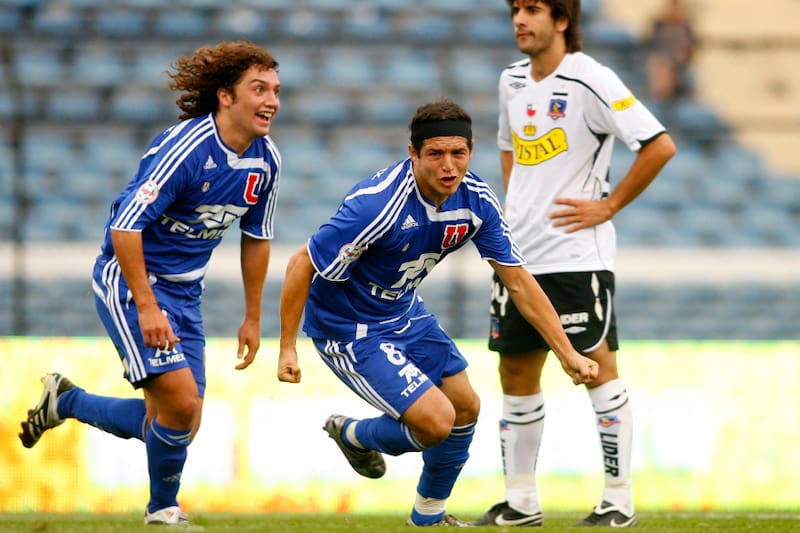 FUTBOL, UNIVERSIDAD DE CHILE/COLO COLO
DECIMO QUINTA FECHA, APERTURA 2008
MANUEL VILLALOBOS, CENTRO, FESTEJA SU GOL QUE MARCA EL UNO A CERO PARCIAL PARA UNIVERSIDAD DE CHILE.
12/04/2008
SANTIAGO, CHILE.
ANDRES PINA/PHOTOSPORT