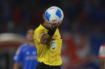 La intensa disputa de dos árbitros chilenos por clasificar al Mundial 2026