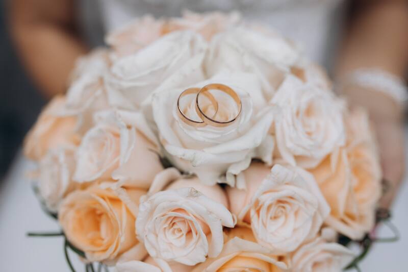 La solicitud del beneficio se hace de forma presencial.