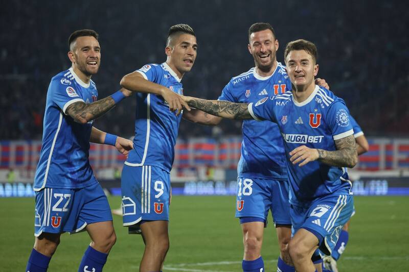 jugando por la U en 2024.