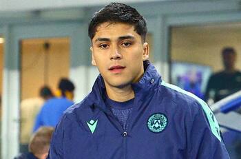 En Udinese quieren enviar a préstamo a Damián Pizarro: este equipo lo tendría en carpeta