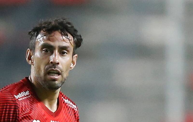 Valdivia, el jugador con el que más comparan a Luciano Cabral.