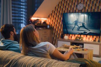 Falabella lanzó promociones en televisores y parlantes: Hay hasta un 50% de descuento