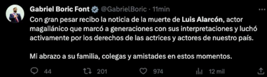Gabriel Boric despide a Luis Alarcón. Foto: Twitter.