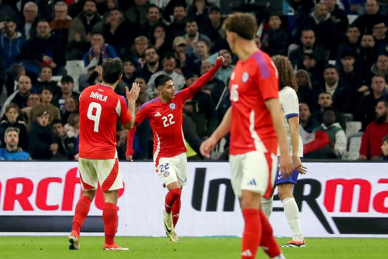 Chile se vio bien ante Francia, pese a la derrota. Foto: Agencia Aton.