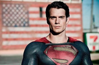 Henry Cavill siempre fue Superman y su fotografía del Día Internacional de la Mujer lo comprueba