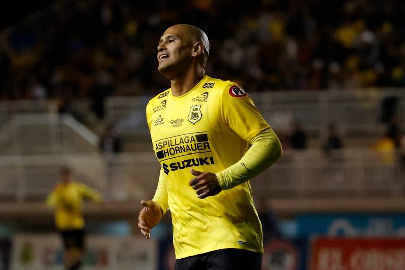 Chupete Suazo se retirará a fines de la temporada 2025. Foto: Aton