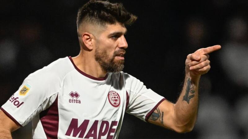 El delantero mandó a River a jugar la Promoción en 2011.