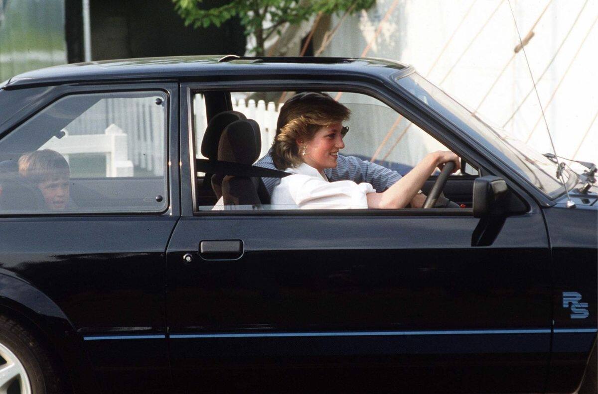 Conoce el auto de Diana de Gales, Lady Di, que será subastado