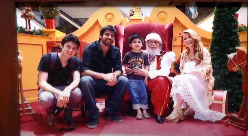 Cathy Barriga y sus fotos familiares.