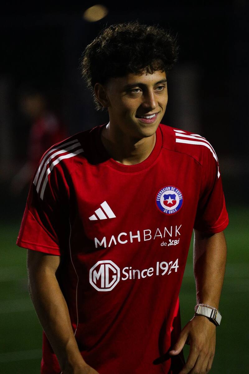 El delantero de La Roja en una de las prácticas de Chile en el Mundial Sub 17. Foto: Comunicaciones FFCH.