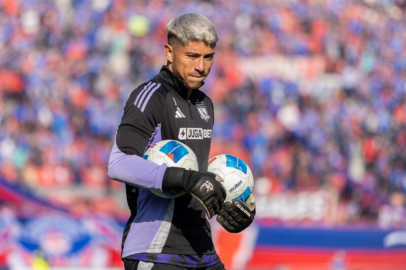 y su reemplazo en Colo Colo. Foto: Felipe Escobedo