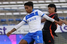 Dará la vuelta al mundo: la insólita eliminación de la UC en su propio torneo en el Claro Arena