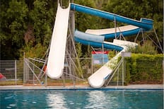 Este parque acuático con piscinas y toboganes es ideal para capear el calor de la RM antes que termine el verano