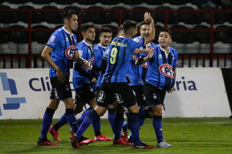 Huachipato deberá esperar a que su partido se reprograme. Foto: Agencia Aton.