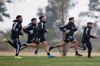 VIDEO| Fortalecimiento físico y grandes atajadas: así fue la última jornada de entrenamientos en Colo Colo