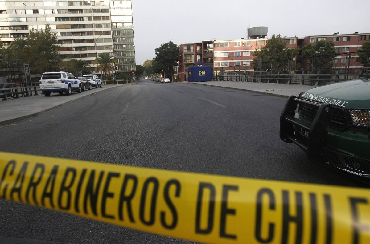 Tres apuñalados en distintos puntos de la Alameda: Investigan presuntos asaltos en Santiago Centro