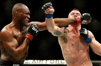 Kamaru Usman le dio una paliza a Covington y retuvo el título wélter en UFC 245