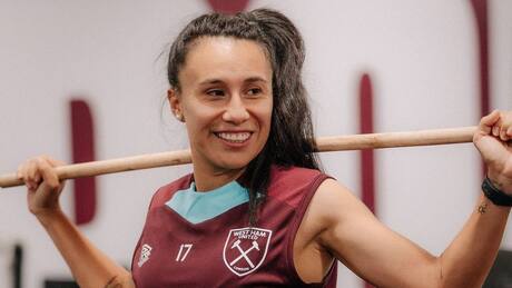 FOTOS | West Ham United destaca a su estrella chilena: “Es puras sonrisas”