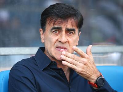 Gustavo Quinteros analizó la crisis de La Roja: “Hay que cambiar algo”