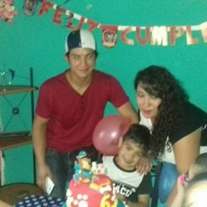 Claudio Valdés, “El Gitano”, junto a su hijo y expareja