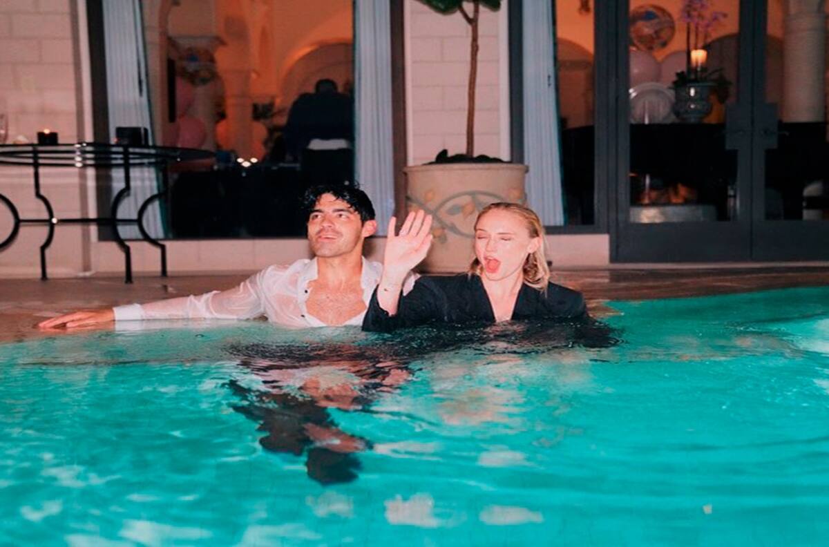 Con piscinazo incluido: Sophie Turner sorprende con imágenes inéditas de su boda con Joe Jonas en Las Vegas