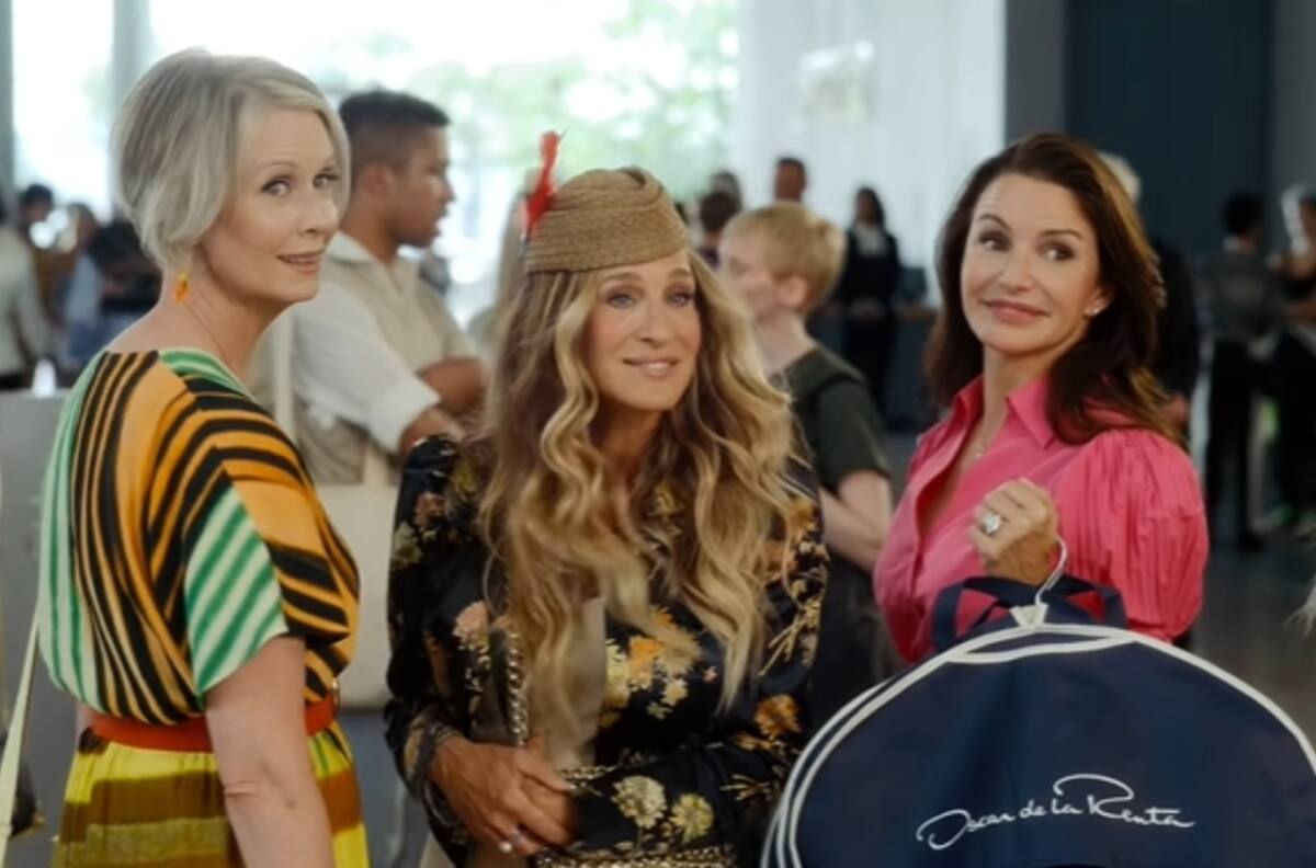 Secuela de "Sex and the City" tiene su primera polémica tras muerte de importante personaje: Compañía la acusa de provocar baja en sus acciones