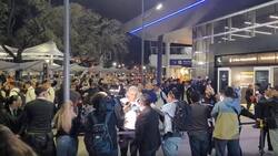 VIDEO | Fervor popular: Colo Colo llegó a Buenos Aires y así lo recibieron en el aeropuerto