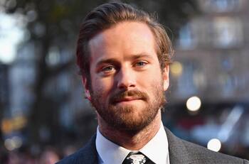 Armie Hammer se internó en un centro de rehabilitación tras un año lleno de acusaciones por sus excesos