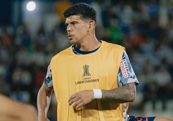 Justo en su mejor momento: Esteban Pavez recibe pésima noticia en Alianza Lima