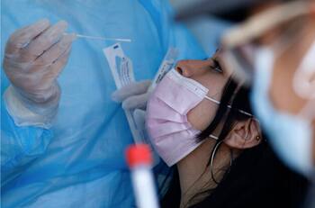 Balance Minsal: Se registran 28.502 casos activos de Covid-19 y una positividad de 11,2% en el país