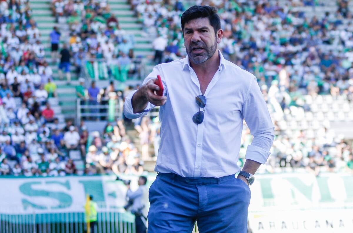 VIDEO | Así vibró Marcelo Salas con el regreso de los hinchas de Deportes Temuco en empate vs Fernández Vial