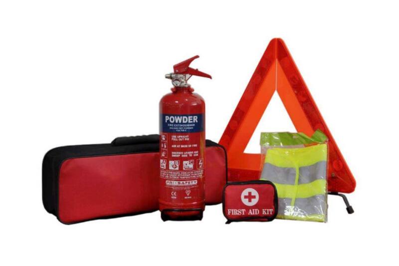 La Ley de Tránsito señala que su porte es obligatorio en vehículos particulares.