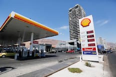 Descuentos en bencina abril 2026: Aramco, Copec y Shell entregan hasta $380 de rebaja pagando con estas tarjetas