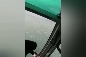 VIDEO | Realizan intenso operativo de búsqueda por mujer arrastrada por el mar en Pelluhue