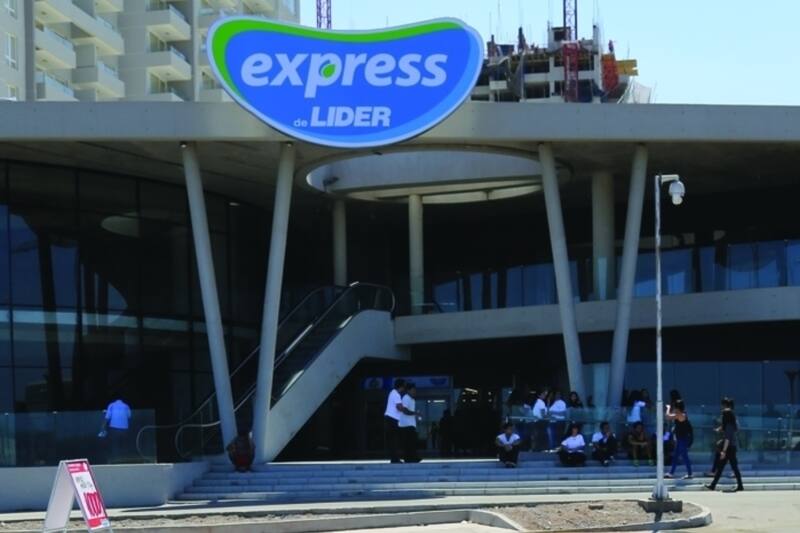 Los trabajos incluyen diferentes funciones como jefaturas, guardias de seguridad y RR.HH.