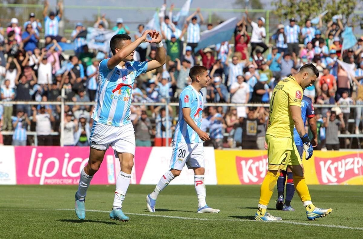 Magallanes mantuvo la ventaja de la ida y es el primer finalista de la Copa Chile