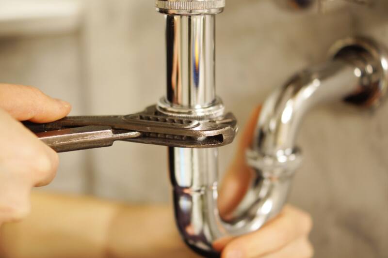 Durante esta época es común que las cañerías se congelen y esto provoque problemas en las circulación de aguas y otros fluidos.