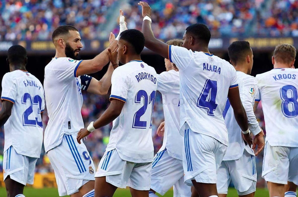 Real Madrid se quedó con el Clásico de España y venció por 2 a 1 al Barcelona en el Camp Nou