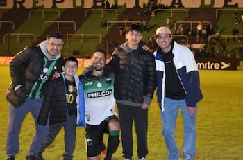 “Argentina es muy distinto a Chile; allá se vive una verdadera fiesta, todos tomando cervezas antes de los partidos”