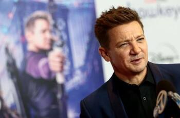 Familia de Jeremy Renner entrega nuevos detalles sobre el estado del actor tras su intervención