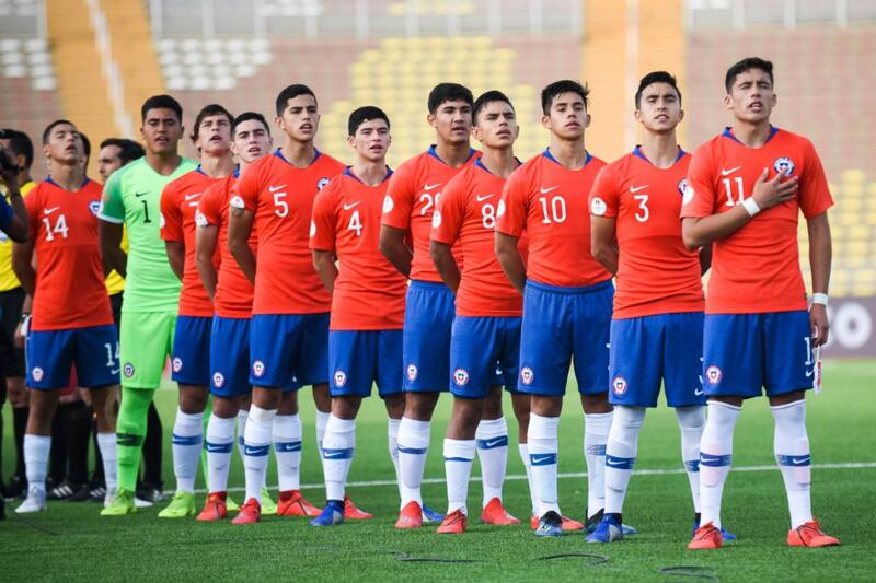 La Roja Sub 17 que consiguió el boleto al Mundial de Brasil. Foto: Federación de Fútbol de Chile.