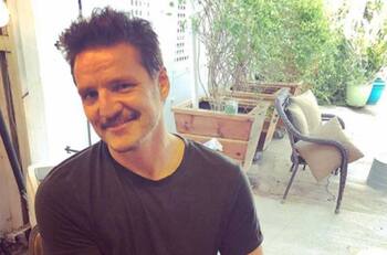 Pedro Pascal publica mensaje de admiración por rescatistas chilenos en Beirut